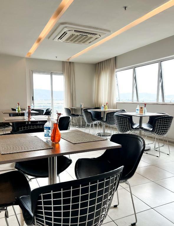Hotel Promenade Itagua�