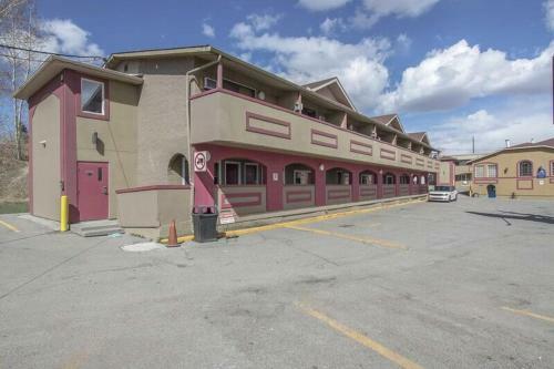 Motel Canadas Best Value Inn Chinook Station