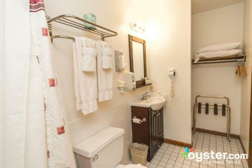 Hotel Lake Bluff Inn And Suites