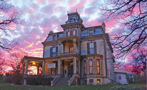Garth Woodside Mansion Bed And Breakfast