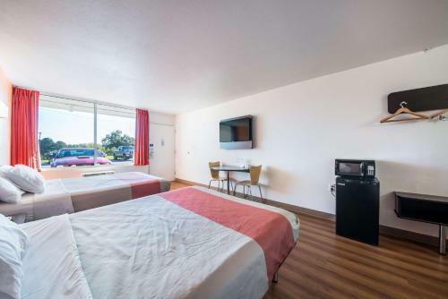 Hotel Motel 6 Connelly Springs