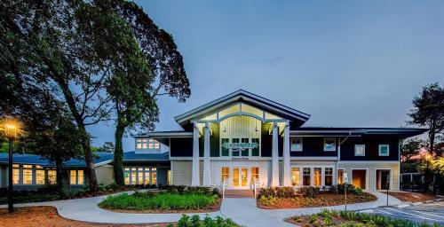 Hotel Beachwoods Resort