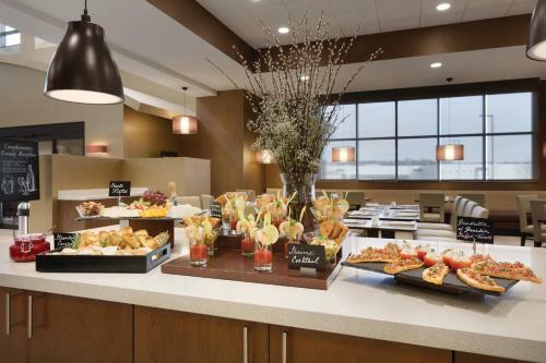 Hotel Embassy Suites By Hilton Akron Canton Airport