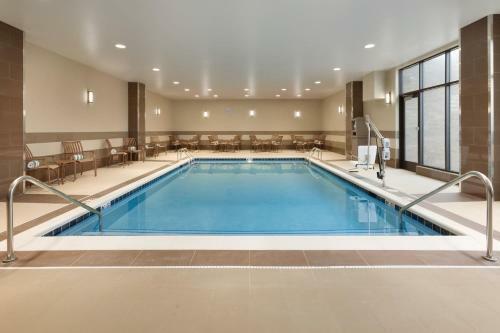 Hotel Embassy Suites By Hilton Akron Canton Airport