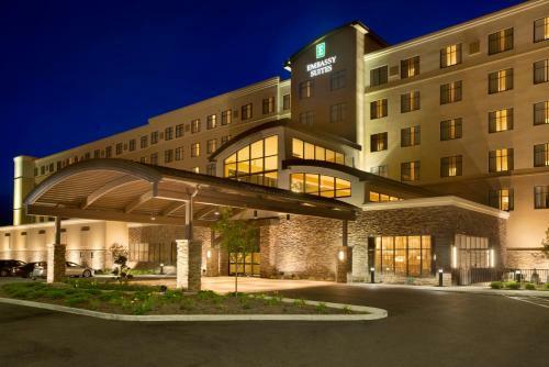 Hotel Embassy Suites By Hilton Akron Canton Airport