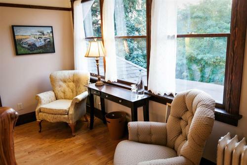 The Gatewood Bed And Breakfast