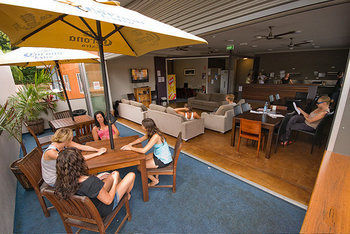 Hostal Parrot Fish Lodge Port Douglas Backpackers