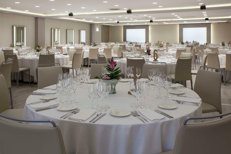 Hotel NH Pamplona Iru�a Park