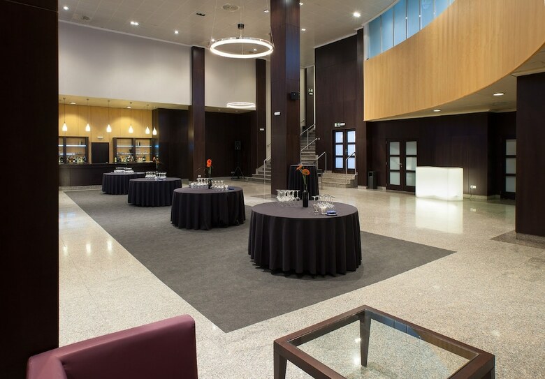 Hotel NH Pamplona Iru�a Park