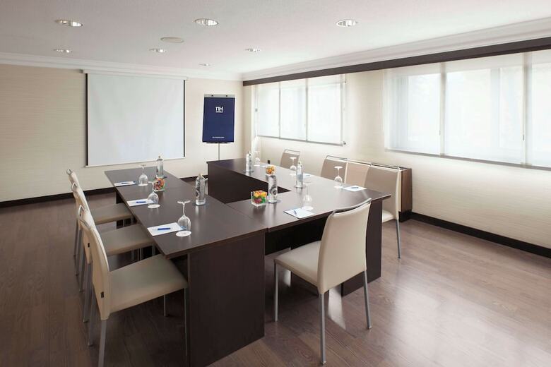 Hotel NH Pamplona Iru�a Park