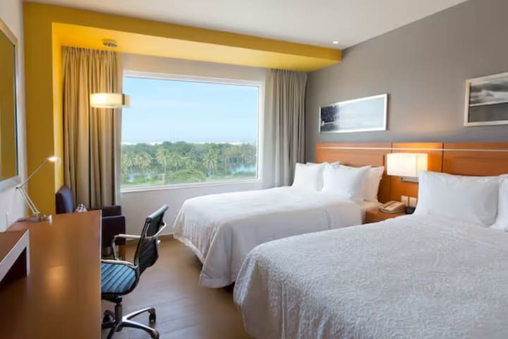 Hotel Hampton Inn & Suites Paraiso