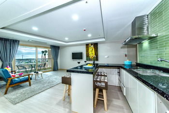 Hotel Jeju Blue Whale Resort