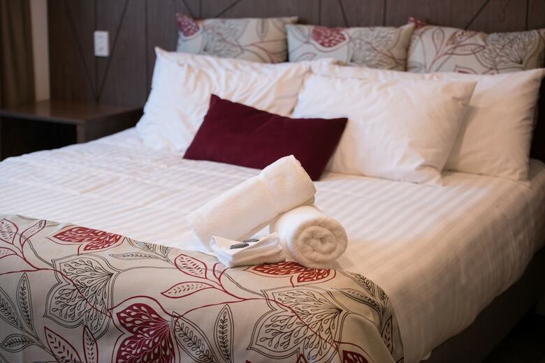 Hotel Young Federation Motor Inn