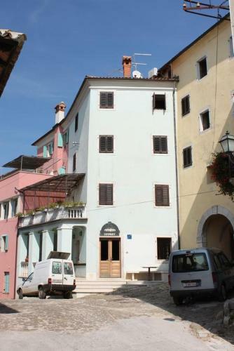 Hostal Double Room Oprtalj 7081a
