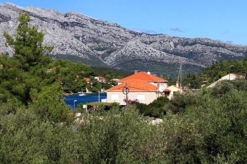 Hostal Triple Room Lumbarda 4403f