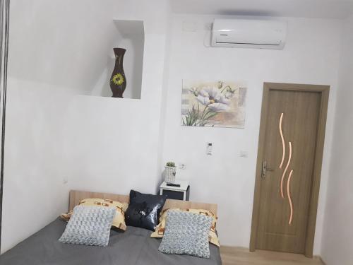 Georgiana Apartments