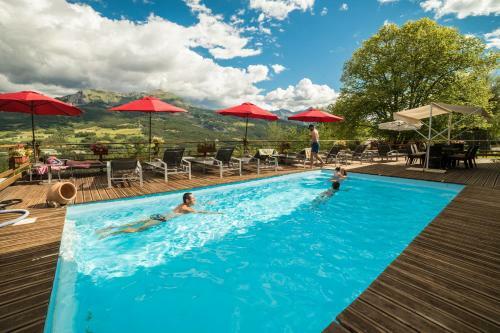 Hostal Chalet Les Moineaux Chambres D'h�tes
