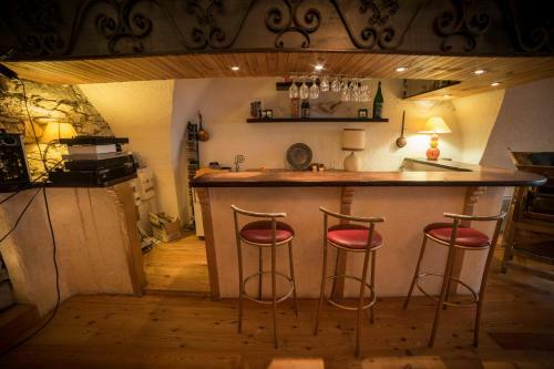 Hostal Chalet Les Moineaux Chambres D'h�tes