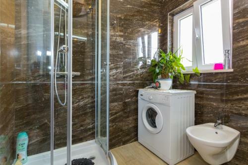 Residencia Guesthouse S&l