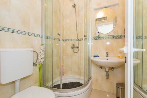 Residencia Guesthouse S&l