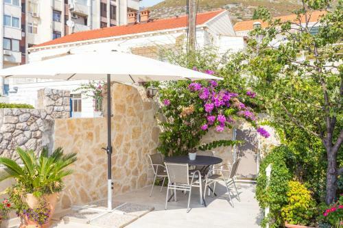 Residencia Guesthouse S&l