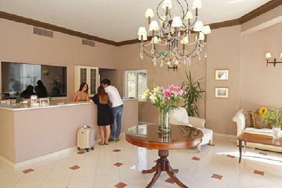Hotel Lambrinos Suites