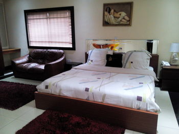 Marshal Suites Luxury Apartments