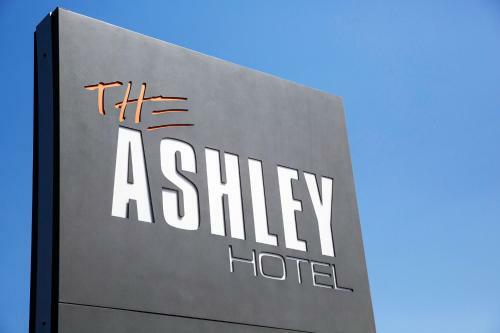 Motel The Ashley Hotel