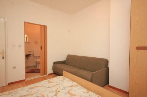 Hostal Rooms With Wifi Brsec (opatija) - 7768