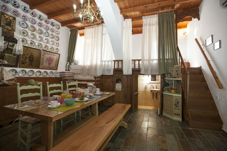 Arch Villa