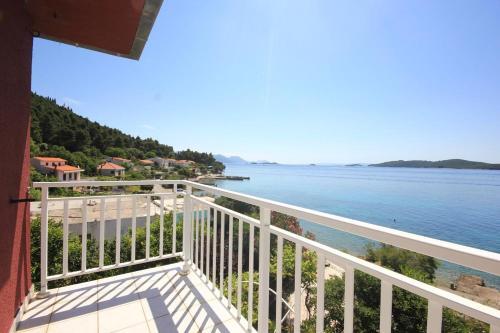 Apartment Kuciste - Perna 4542a