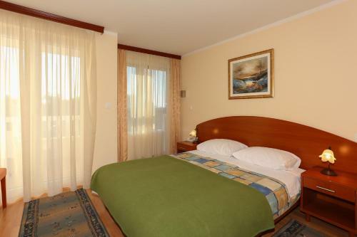 Apartments And Rooms Astoria