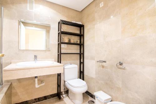 Duquesa Village Apartemento 2114