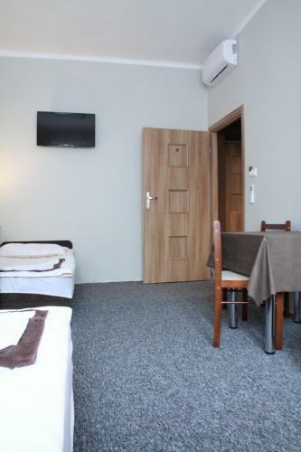 Hostal Rest- Pokoje Z ?azienkami
