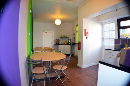 Hostal Birchfields Guest House