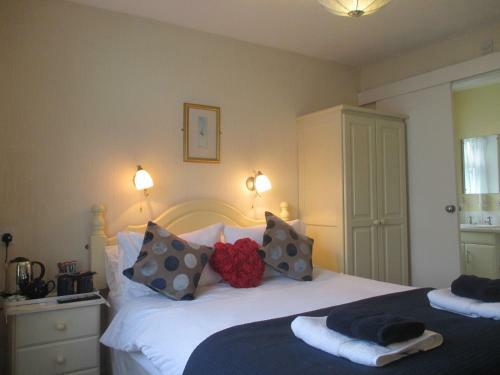 Bed & Breakfast Caledonia Guest House