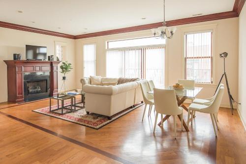 Apartamento Three-bedroom On West Fullerton Avenue Apt 4