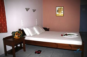 Renieris Hotel