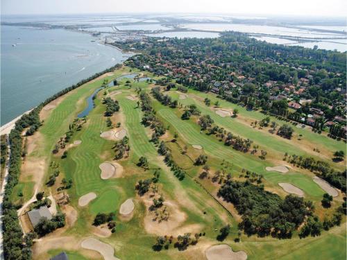 Holiday Home Albarella Ro 8