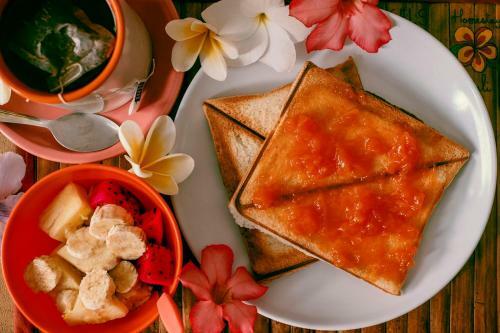 Bed & Breakfast 2 Angels Homestay