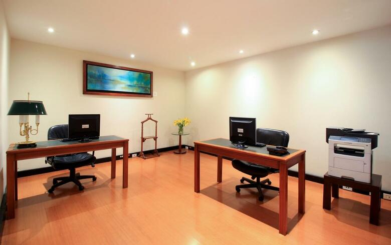 Hotel Windsor House Inn By Geh Suites