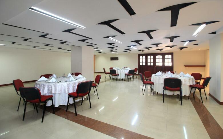 Hotel Windsor House Inn By Geh Suites