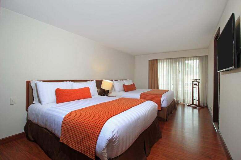 Hotel Windsor House Inn By Geh Suites