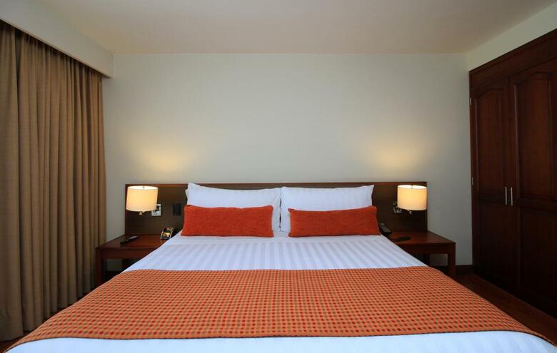 Hotel Windsor House Inn By Geh Suites