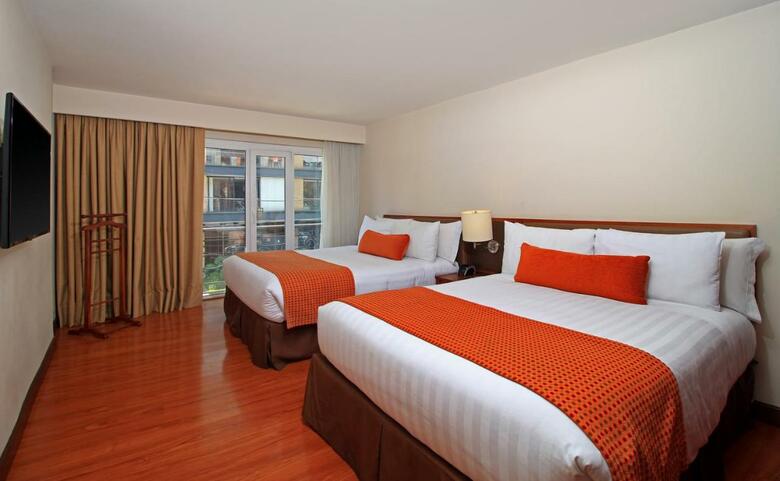 Hotel Windsor House Inn By Geh Suites