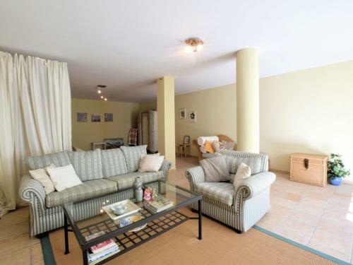Cozy Apartment In Marbella With Swimming Pool