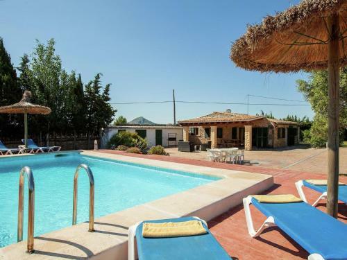 Cozy Holiday Home With Private Pool In Alcudia