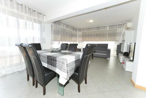 Ruby Red & Atlantic Blue Apartments In Oceano Atlantico