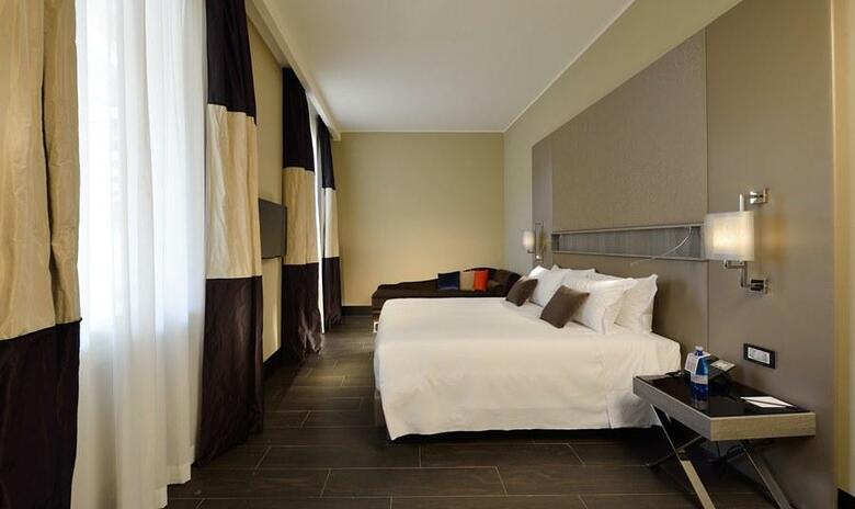 Rome Life Hotel