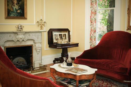 Dupont Mansion Historic Bed And Breakfast
